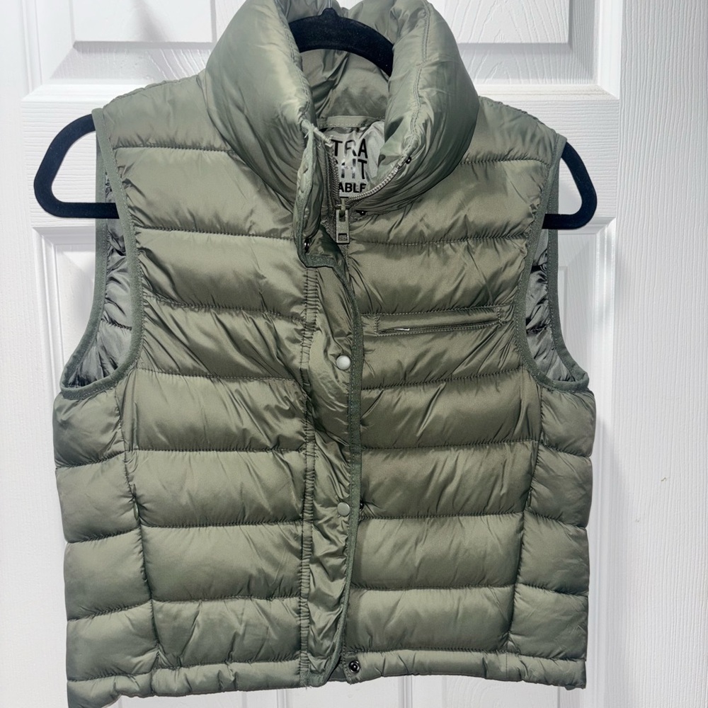 Love Tree Ultra Light Packable Vest in Gray